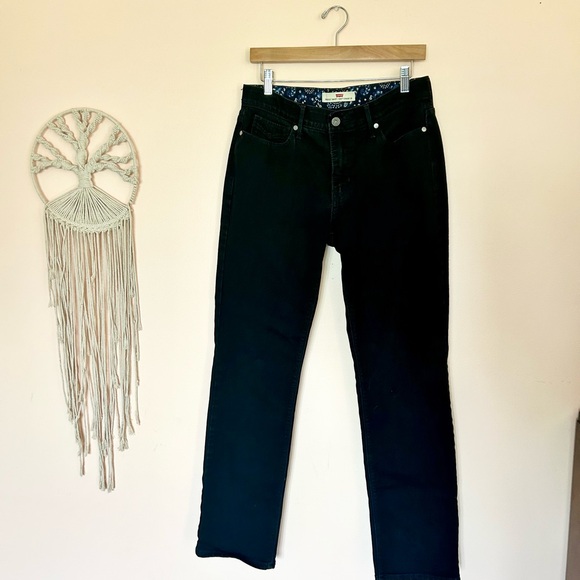 SOLD - Picture 4 of 5